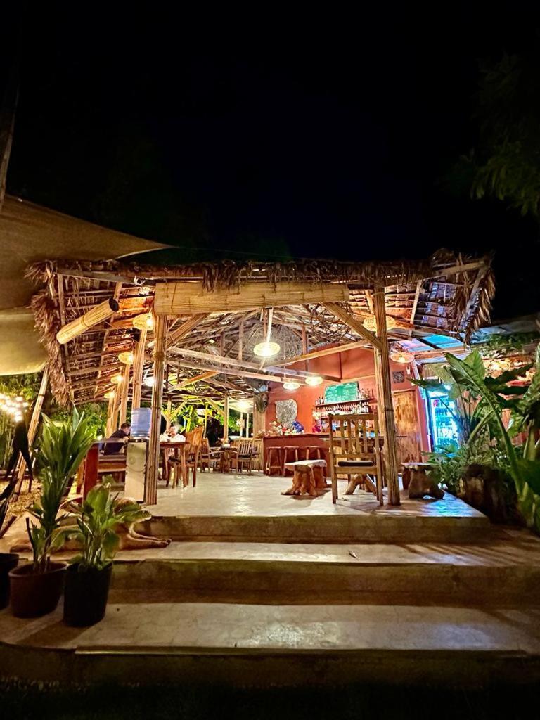 Nakabalo Guesthouse & Restaurant Siquijor Exterior foto